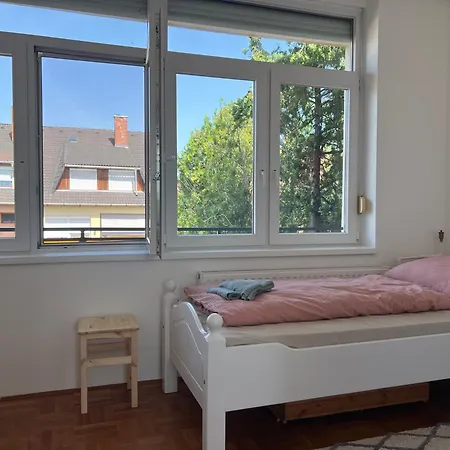 Jo Hely Balatonalmádi