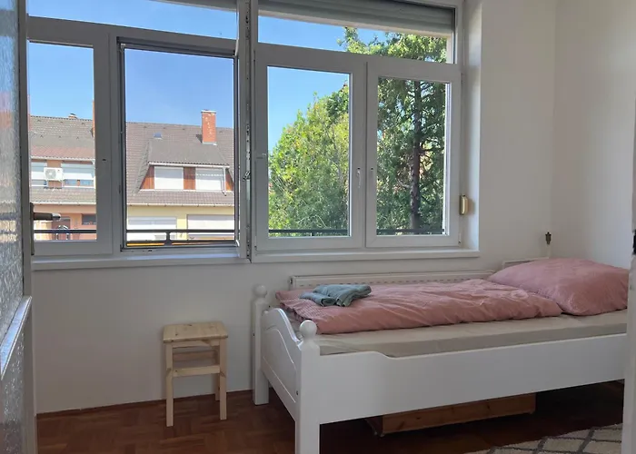 Jo Hely 巴拉顿诺尔马迪